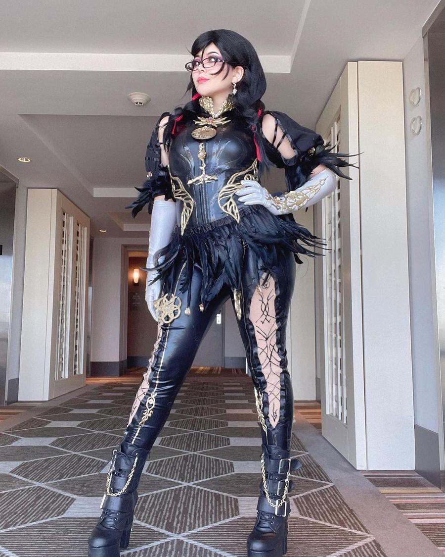 Featured Cosplay EP51: Bayonetta -- Superpixel