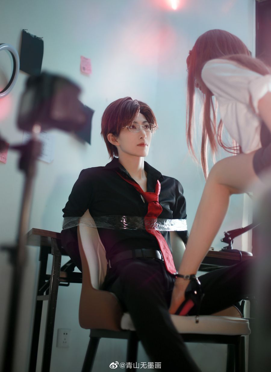 Light and Night Cosplay
