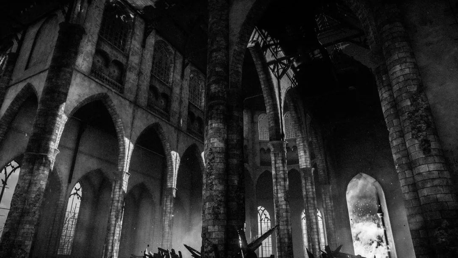 (Above: Thomas Struth, Church of the Holy Sepulchre, East Jerusalem; Below:Dong Fulin, Binary Landscapes, materials from Battlefield V)