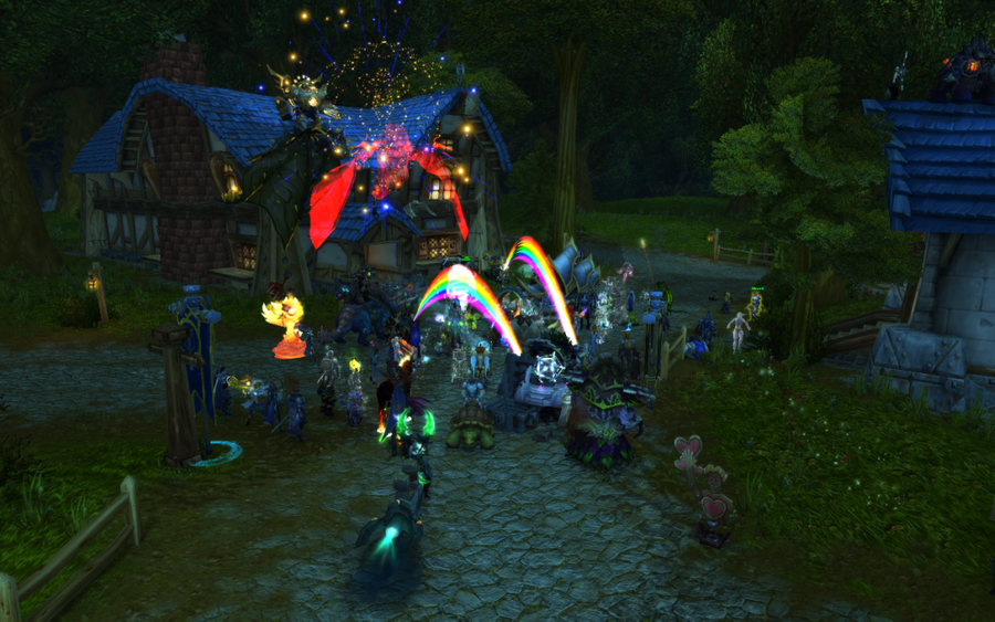 A screenshot of Goldshire from the Golden Plains - CN server