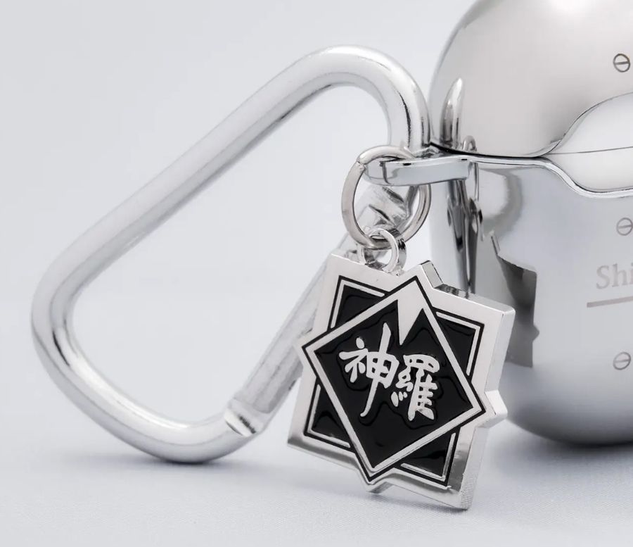 A very metallic case