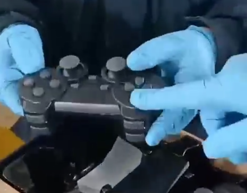 The Zhengzhou Customs seized 2,700 pairs of infringing game controllers