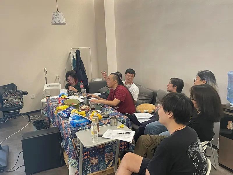 indiePlay judges having a meeting